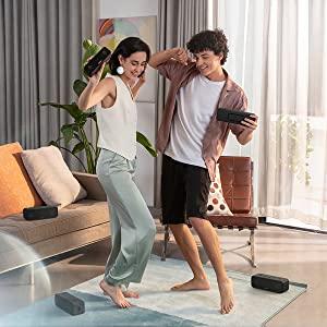 La Couple Profite la Music avec soundcore 3 enceinte bluetooth